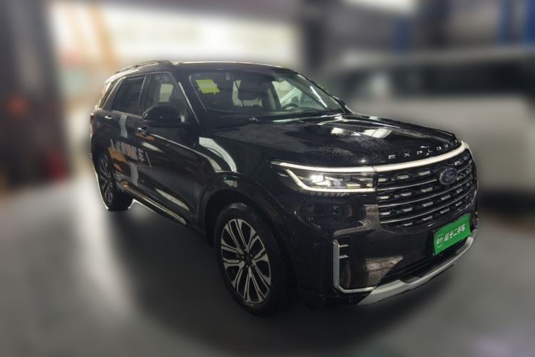 Used Ford Explorer 2024 2.3T EcoBoost Four-Wheel Drive Titanium Edition 7 Seats Front Right 45 Deg