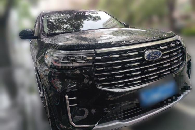 Used Ford Explorer 2024 2.3T EcoBoost Rear-Drive Trend Edition 6-Seater Front Right 45 Deg