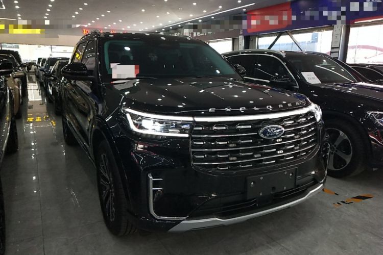 Used Ford Explorer 2024 2.3T EcoBoost Four-Wheel Drive Titanium Edition 6 Seats Front Right 45 Deg