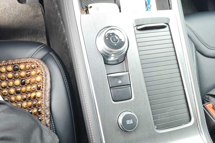 Used Ford Explorer 2024 2.3T EcoBoost All-Wheel Drive Stylish Plus Version 7 Seats Gear Lever