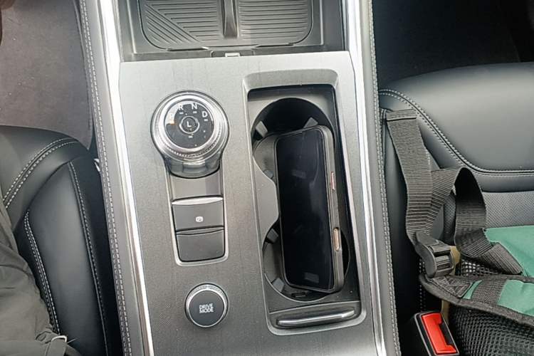 Used Ford Explorer 2024 2.3T EcoBoost Four-Wheel Drive Fashion Plus Edition 6 Seats Gear Lever