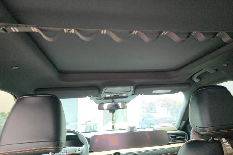 Used Ford Explorer 2024 2.3T EcoBoost Kunlun Peak Edition 7-Seater Headliner
