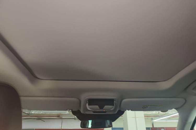 Used Ford Explorer 2024 2.3T EcoBoost Four-Wheel Drive Titanium Edition 7 Seats Headliner