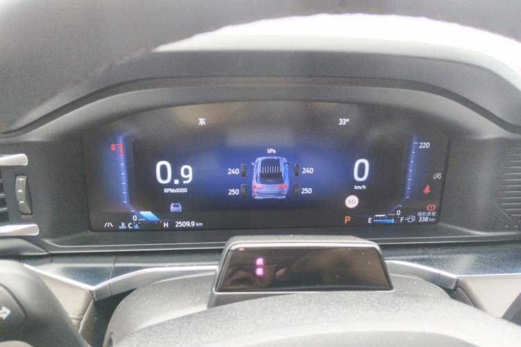 Used Ford Explorer 2024 2.3T EcoBoost Four-Wheel Drive Titanium Edition 6 Seats Instrument Cluster