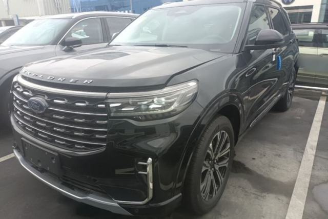 Used Ford Explorer 2024 2.3T EcoBoost Four-Wheel Drive Titanium Edition 6 Seats