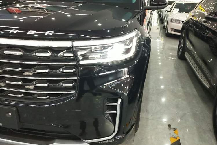Used Ford Explorer 2024 2.3T EcoBoost Four-Wheel Drive Titanium Edition 6 Seats Left Front Headlight