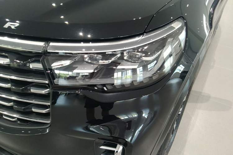 Used Ford Explorer 2024 2.3T EcoBoost Four-Wheel Drive Titanium Edition 6 Seats Left Front Headlight