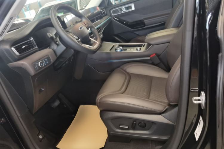 Used Ford Explorer 2024 2.3T EcoBoost Four-Wheel Drive Titanium Edition 6 Seats Left Front Seat