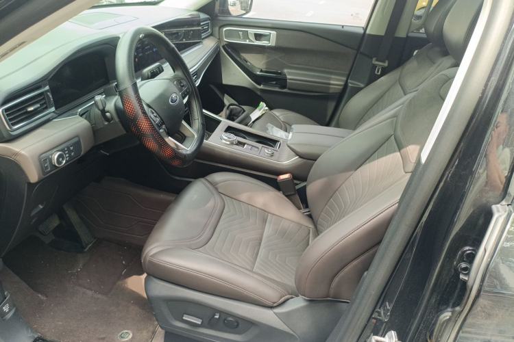 Used Ford Explorer 2024 2.3T EcoBoost Four-Wheel Drive Titanium Edition 7 Seats Left Front Seat