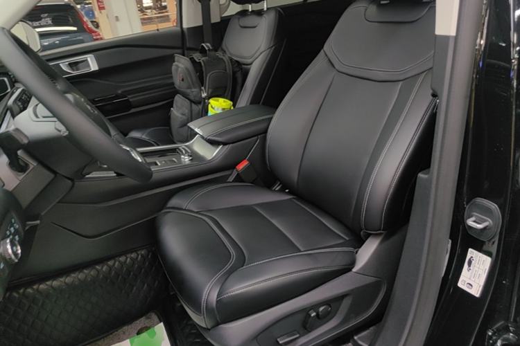 Used Ford Explorer 2024 2.3T EcoBoost All-Wheel Drive Stylish Plus Version 7 Seats Left Front Seat