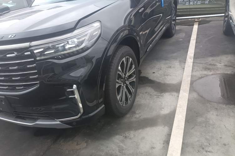 Used Ford Explorer 2024 2.3T EcoBoost Four-Wheel Drive Titanium Edition 6 Seats Left Front Wheel Hub