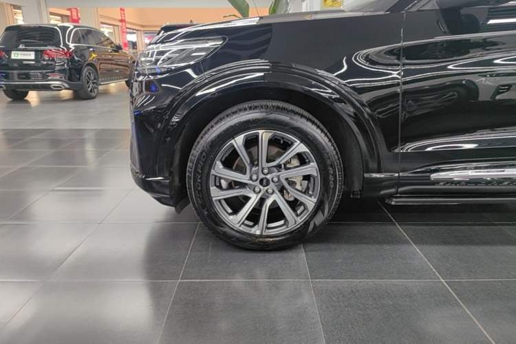 Used Ford Explorer 2024 2.3T EcoBoost Four-Wheel Drive Fashion Plus Edition 6 Seats Left Front Wheel Hub