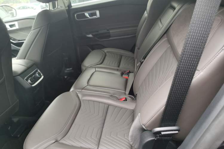 Used Ford Explorer 2024 2.3T EcoBoost Four-Wheel Drive Titanium Edition 7 Seats Left Rear Seat