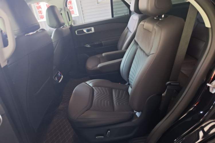 Used Ford Explorer 2024 2.3T EcoBoost Four-Wheel Drive Titanium Edition 6 Seats Left Rear Seat