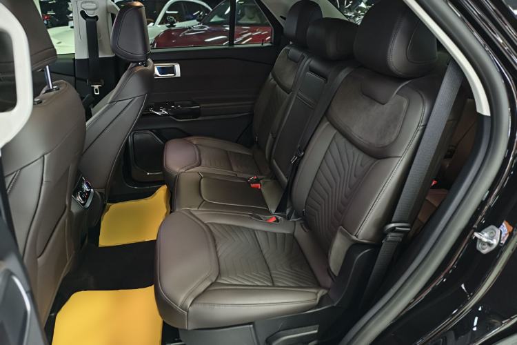 Used Ford Explorer 2024 2.3T EcoBoost Four-Wheel Drive Titanium Edition 7 Seats Left Rear Seat