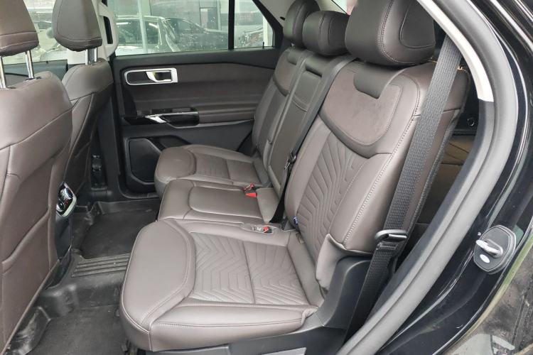 Used Ford Explorer 2024 2.3T EcoBoost Four-Wheel Drive Titanium Edition 7 Seats Left Rear Seat