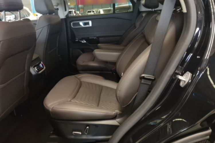 Used Ford Explorer 2024 2.3T EcoBoost Four-Wheel Drive Titanium Edition 6 Seats Left Rear Seat