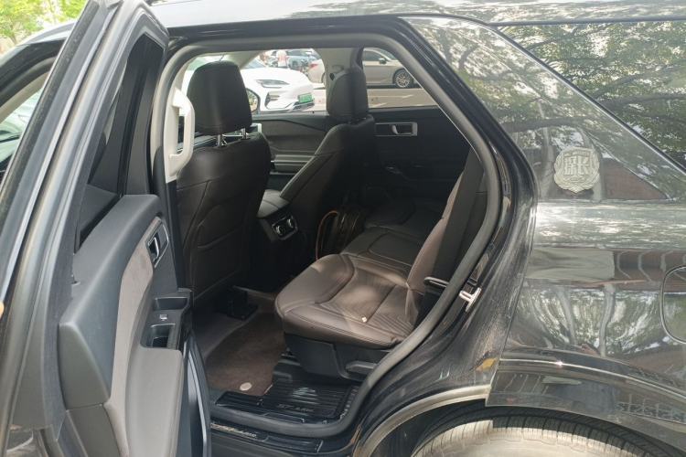 Used Ford Explorer 2024 2.3T EcoBoost Four-Wheel Drive Titanium Edition 7 Seats Left Rear Seat