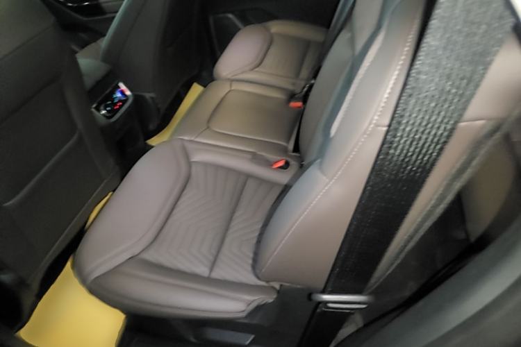 Used Ford Explorer 2024 2.3T EcoBoost Four-Wheel Drive Titanium Edition 7 Seats Left Rear Seat