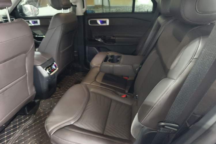 Used Ford Explorer 2024 2.3T EcoBoost Four-Wheel Drive Titanium Edition 7 Seats Left Rear Seat