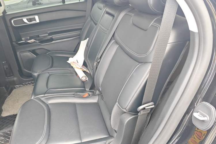 Used Ford Explorer 2024 2.3T EcoBoost All-Wheel Drive Stylish Plus Version 7 Seats Left Rear Seat