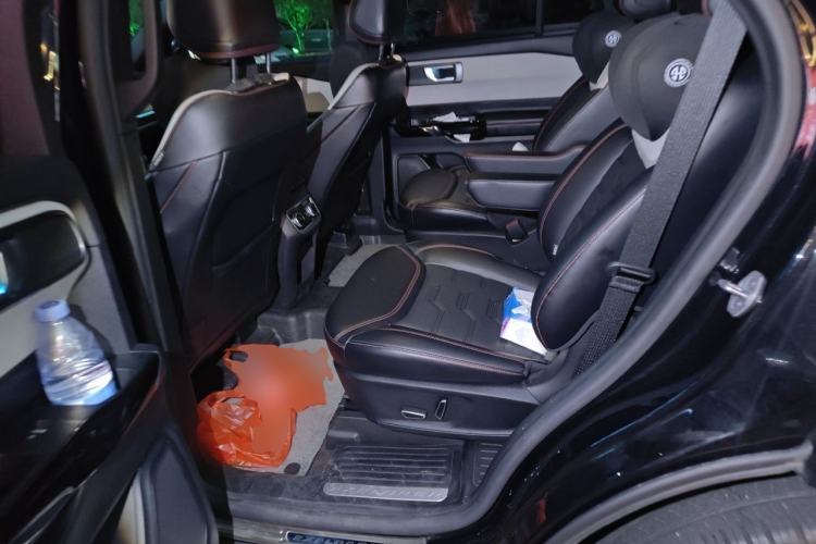 Used Ford Explorer 2024 2.3T EcoBoost All-Wheel Drive ST-LINE 6-Seater Left Rear Seat