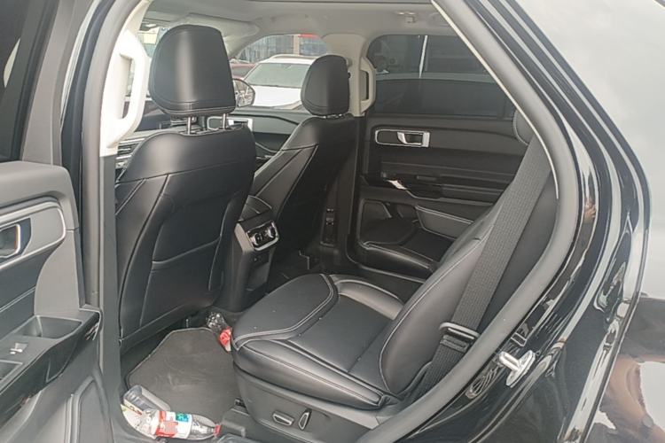Used Ford Explorer 2024 2.3T EcoBoost Four-Wheel Drive Fashion Plus Edition 6 Seats Left Rear Seat