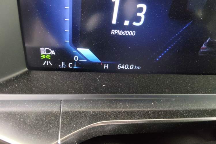 Used Ford Explorer 2024 2.3T EcoBoost Four-Wheel Drive Titanium Edition 6 Seats Odometer Close Up