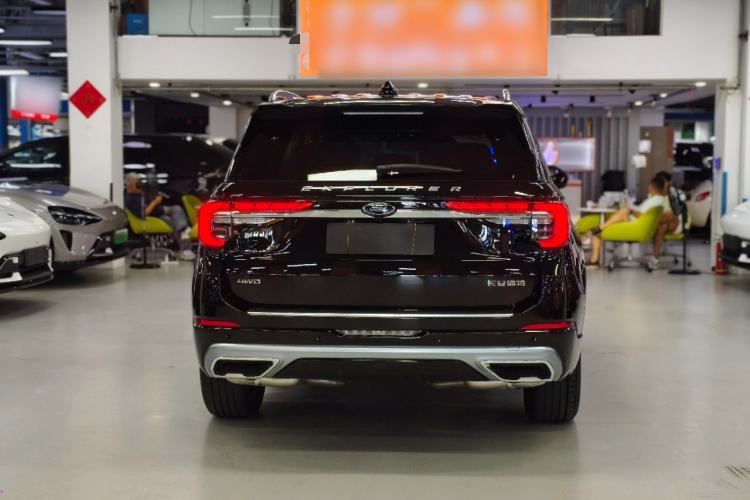 Used Ford Explorer 2024 2.3T EcoBoost Four-Wheel Drive Titanium Edition 7 Seats Rear