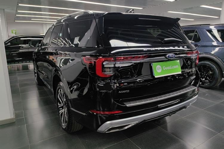 Used Ford Explorer 2024 2.3T EcoBoost Four-Wheel Drive Titanium Edition 6 Seats Rear Left 45 Deg