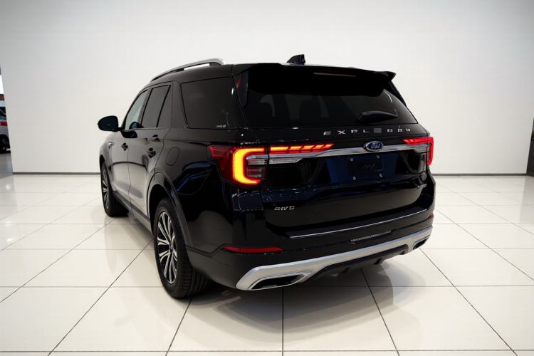 Used Ford Explorer 2024 2.3T EcoBoost Four-Wheel Drive Titanium Edition 6 Seats Rear Left 45 Deg