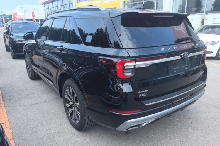 Used Ford Explorer 2024 2.3T EcoBoost Four-Wheel Drive Titanium Edition 6 Seats Rear Left 45 Deg