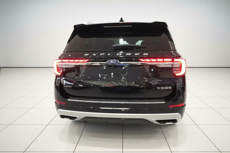 Used Ford Explorer 2024 2.3T EcoBoost Four-Wheel Drive Titanium Edition 6 Seats Rear