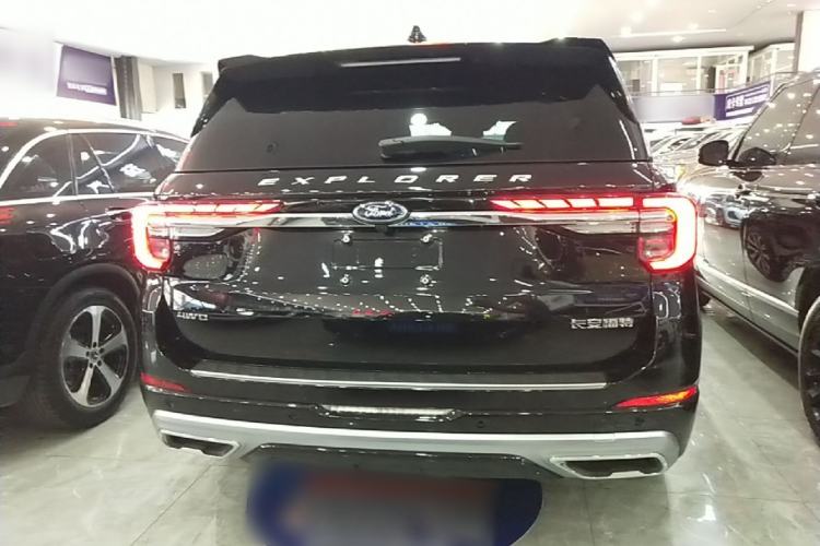 Used Ford Explorer 2024 2.3T EcoBoost Four-Wheel Drive Titanium Edition 6 Seats Rear