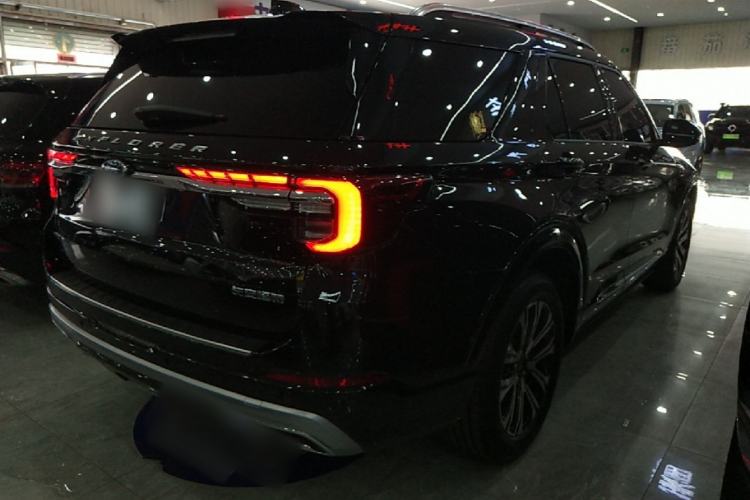 Used Ford Explorer 2024 2.3T EcoBoost Four-Wheel Drive Titanium Edition 6 Seats Rear Right 45 Deg