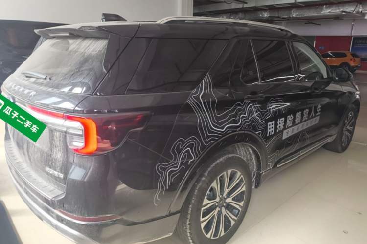 Used Ford Explorer 2024 2.3T EcoBoost Four-Wheel Drive Titanium Edition 7 Seats Rear Right 45 Deg