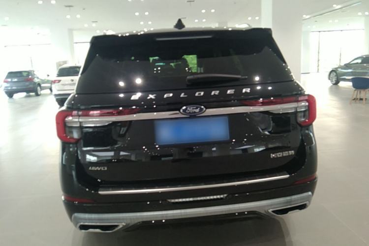 Used Ford Explorer 2024 2.3T EcoBoost Four-Wheel Drive Titanium Edition 6 Seats Rear