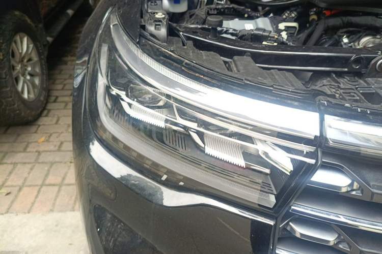 Used Ford Explorer 2024 2.3T EcoBoost Four-Wheel Drive Titanium Edition 7 Seats Right Front Headlight