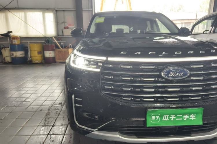 Used Ford Explorer 2024 2.3T EcoBoost Four-Wheel Drive Titanium Edition 7 Seats Right Front Headlight