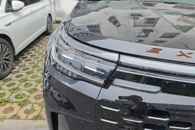 Used Ford Explorer 2024 2.3T EcoBoost Kunlun Peak Edition 7-Seater Right Front Headlight