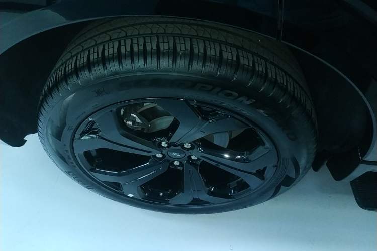 Used Ford Explorer 2024 2.3T EcoBoost 4x4 ST-LINE 7-Seater Right Rear Wheel Hub