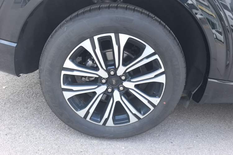 Used Ford Explorer 2024 2.3T EcoBoost Four-Wheel Drive Titanium Edition 6 Seats Right Rear Wheel Hub