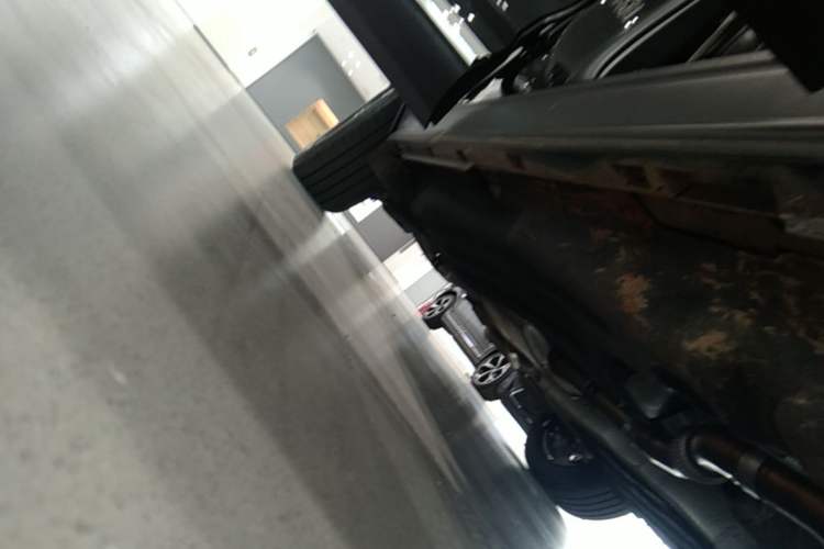 Used Ford Explorer 2024 2.3T EcoBoost Four-Wheel Drive Titanium Edition 6 Seats Right Side Sill