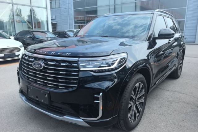 Used Ford Explorer 2024 2.3T EcoBoost Four-Wheel Drive Titanium Edition 6 Seats