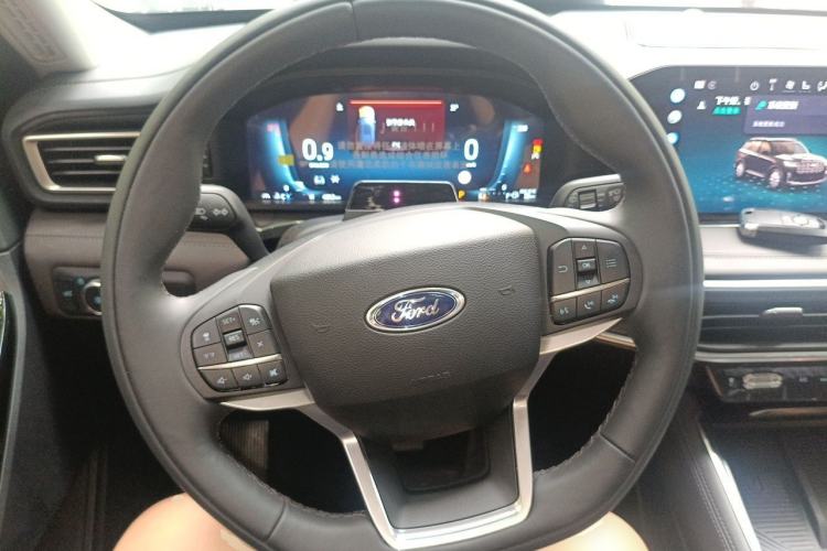 Used Ford Explorer 2024 2.3T EcoBoost Four-Wheel Drive Titanium Edition 7 Seats Steering Wheel