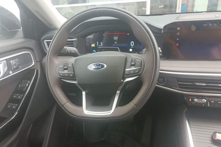 Used Ford Explorer 2024 2.3T EcoBoost Four-Wheel Drive Titanium Edition 6 Seats Steering Wheel