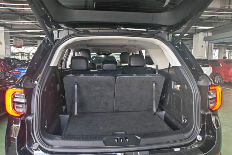 Used Ford Explorer 2024 2.3T EcoBoost All-Wheel Drive Stylish Plus Version 7 Seats Trunk