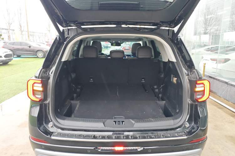 Used Ford Explorer 2024 2.3T EcoBoost Four-Wheel Drive Titanium Edition 7 Seats Trunk