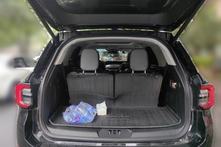 Used Ford Explorer 2024 2.3T EcoBoost Rear-Drive Trend Edition 6-Seater Trunk