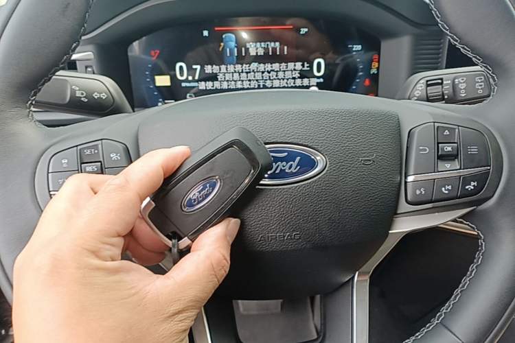 Used Ford Explorer 2024 2.3T EcoBoost Four-Wheel Drive Fashion Plus Edition 6 Seats Vehicle Key